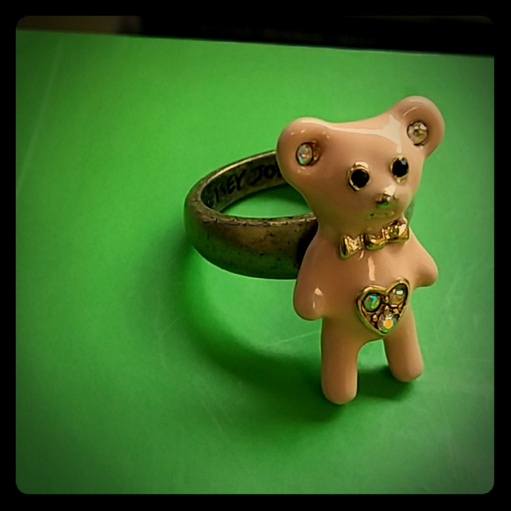 Vintage Betsey Pink Teddy Bear Ring